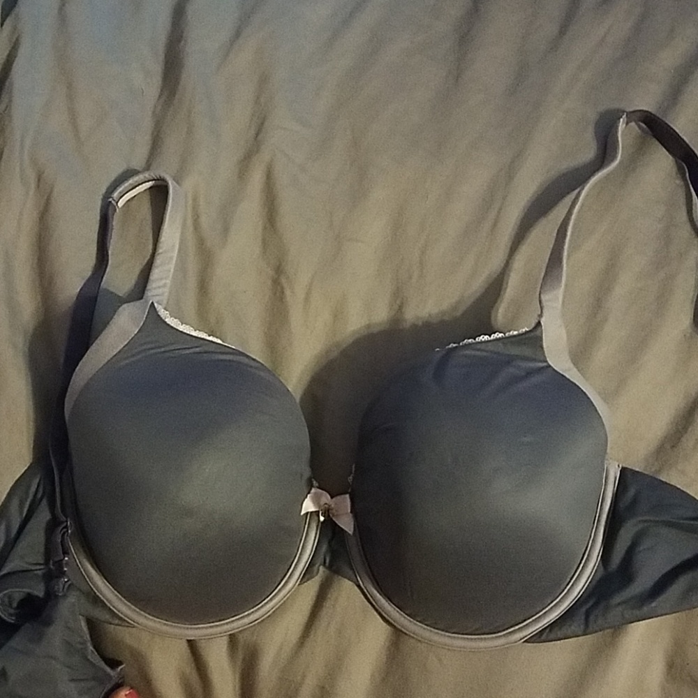 Body by Victoria 38C lined perfect coverage bra